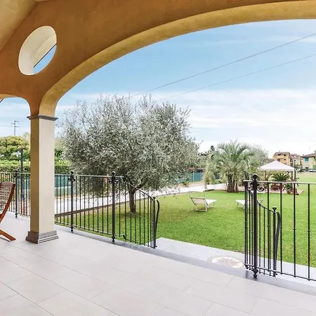 בית נופש Toscana *